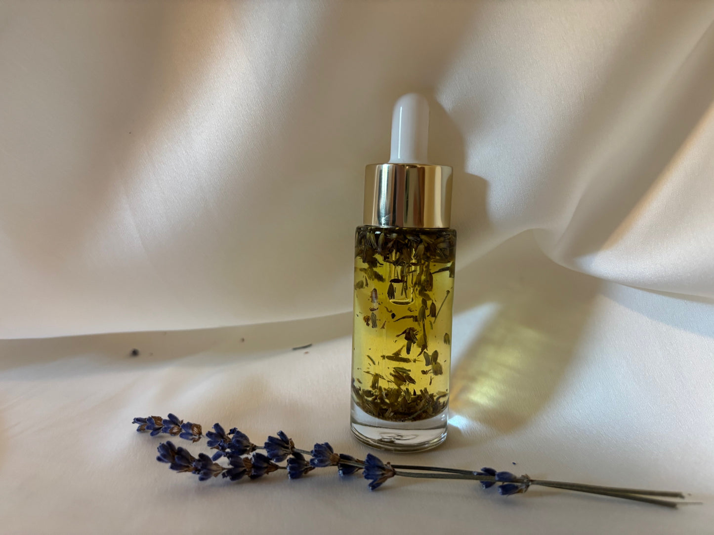 Lavender in Sweet Almond body oil